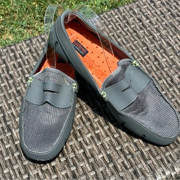 Upgrade Your Summer Style with These Like-New Penny Loafers - Picture 2 of 5